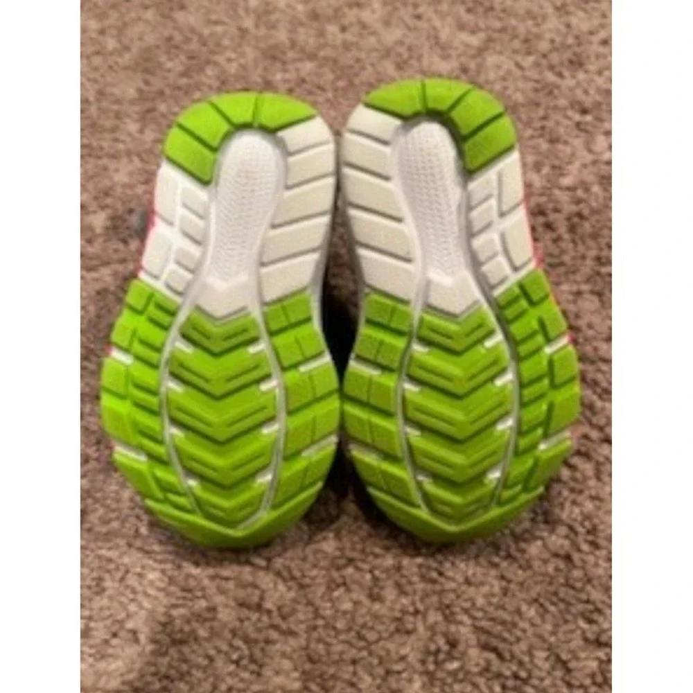 New‎ Balance RAINBOW Fuel Core Urge Sneakers/Shoes Toddler Size 6
